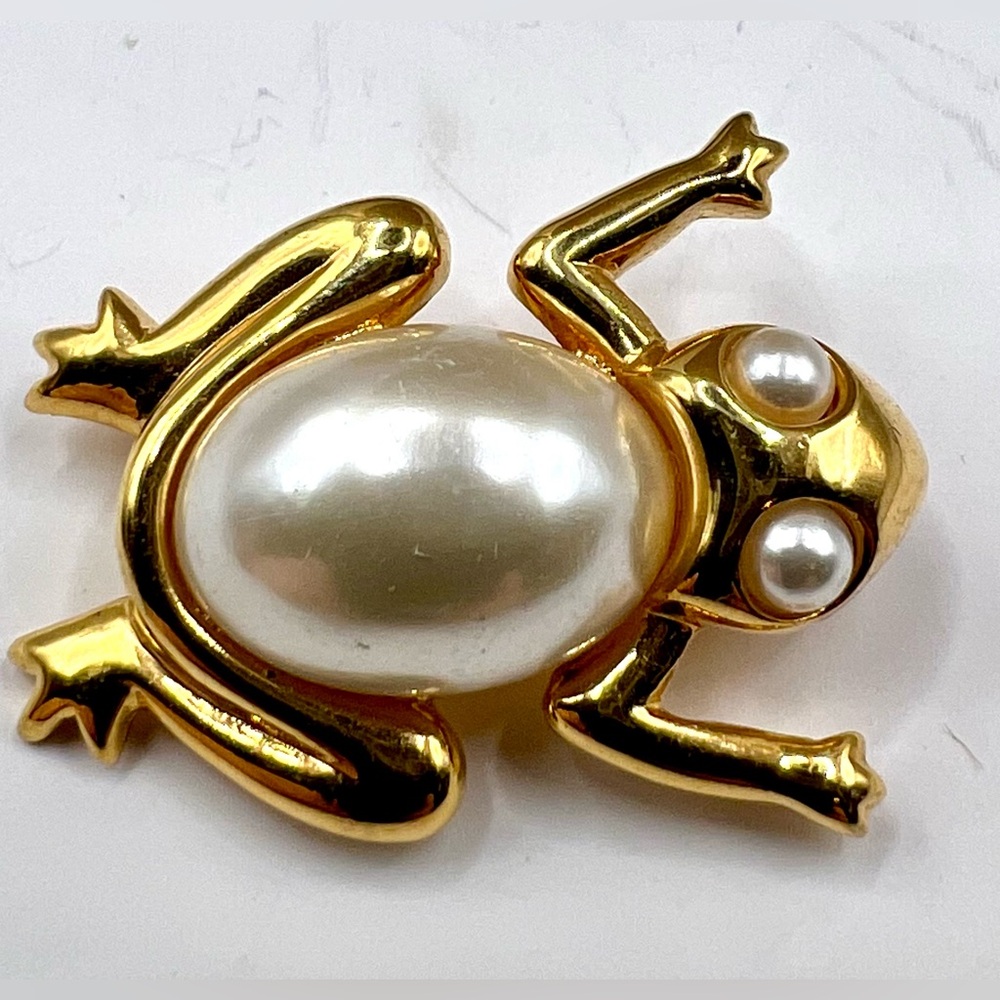 Vintage Napier Faux Pearl Gold Tone Frog Brooch - Picture 2 of 5